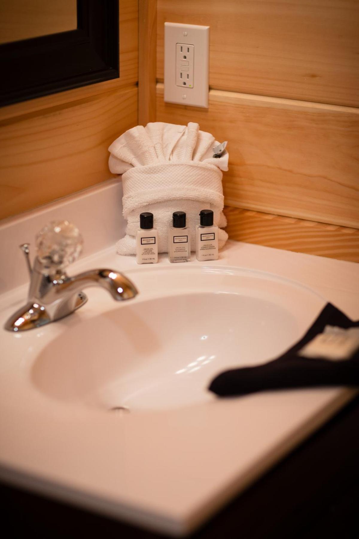 Bear Clubhouse Hot Tub, 1Mile From The Parkway, 900 In Free Tickets! Villa Pigeon Forge Dış mekan fotoğraf