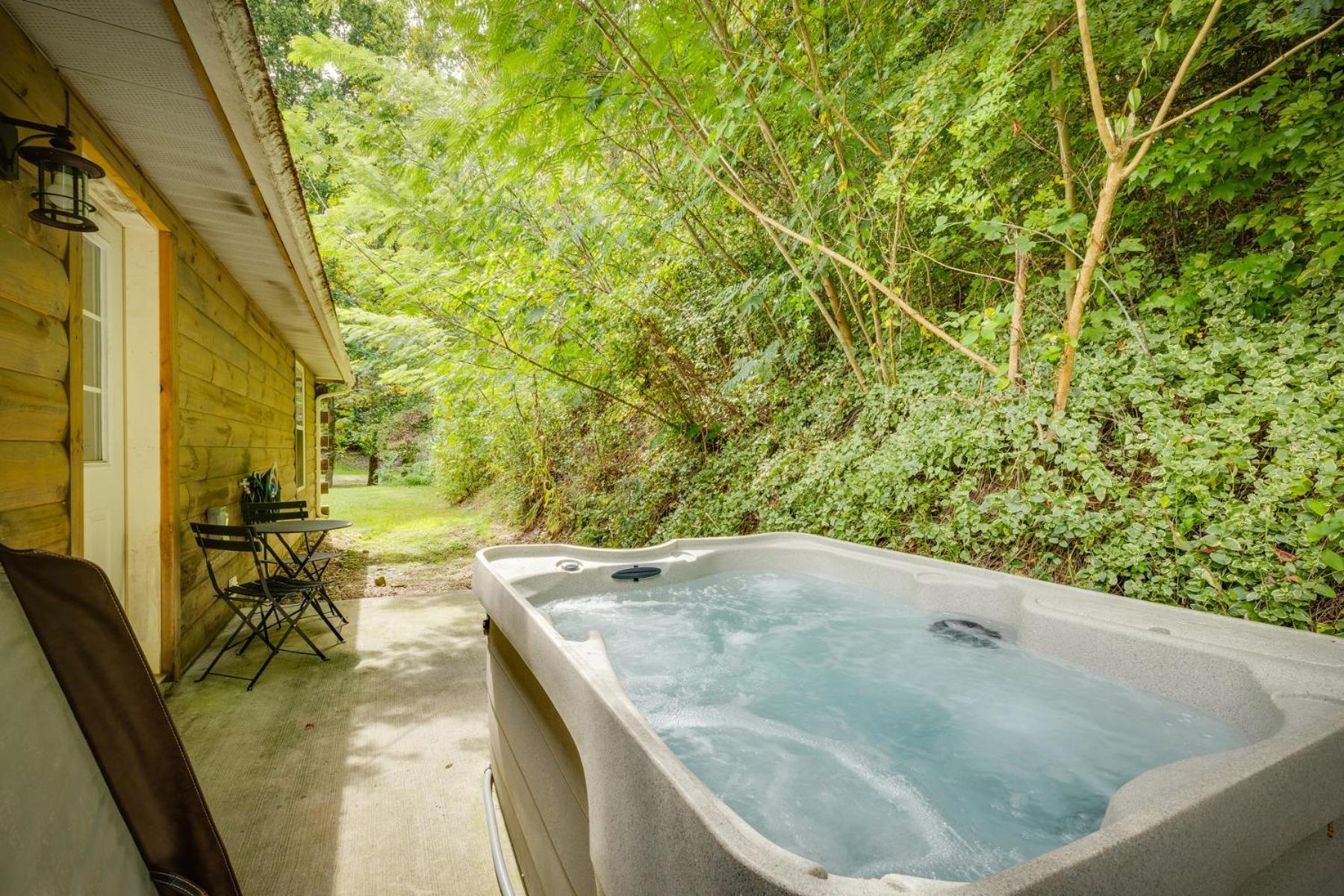 Bear Clubhouse Hot Tub, 1Mile From The Parkway, 900 In Free Tickets! Villa Pigeon Forge Dış mekan fotoğraf