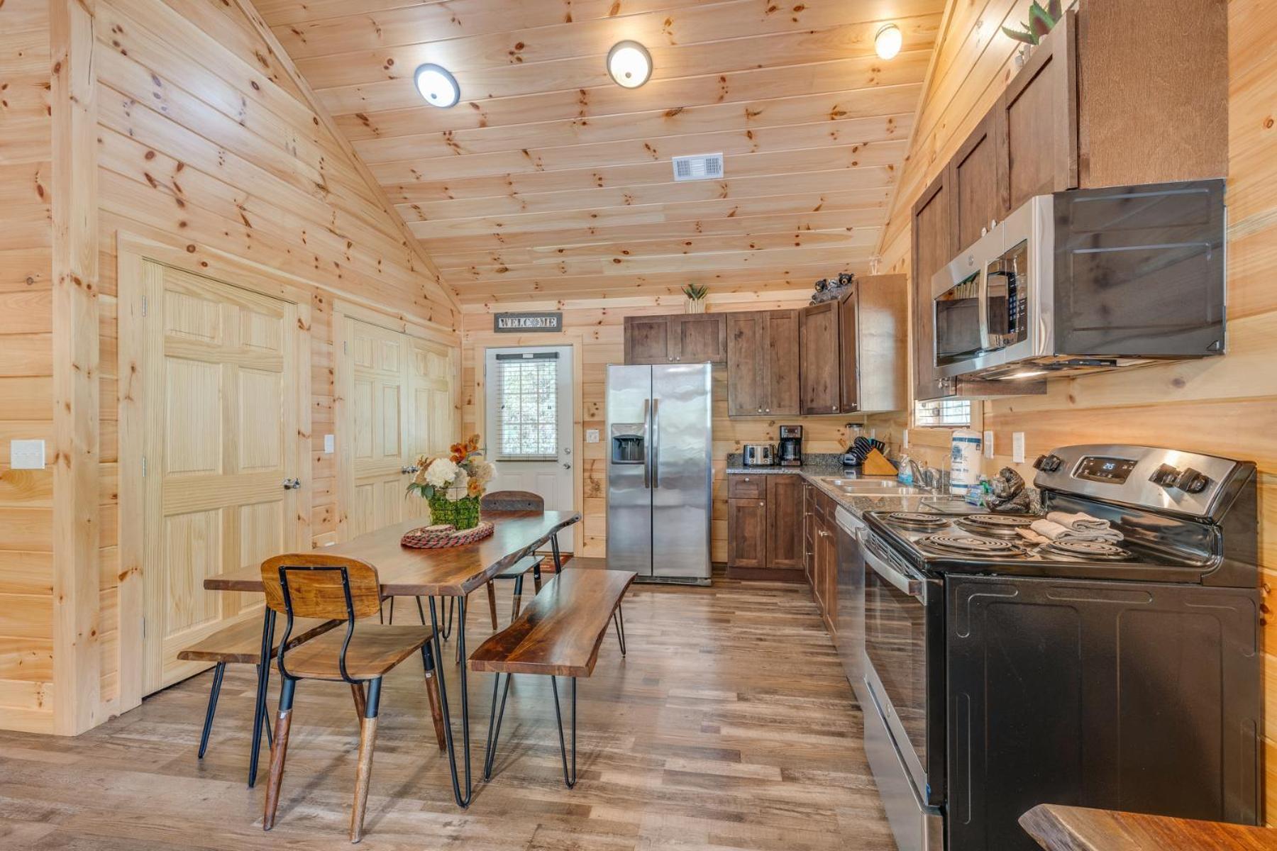 Bear Clubhouse Hot Tub, 1Mile From The Parkway, 900 In Free Tickets! Villa Pigeon Forge Dış mekan fotoğraf