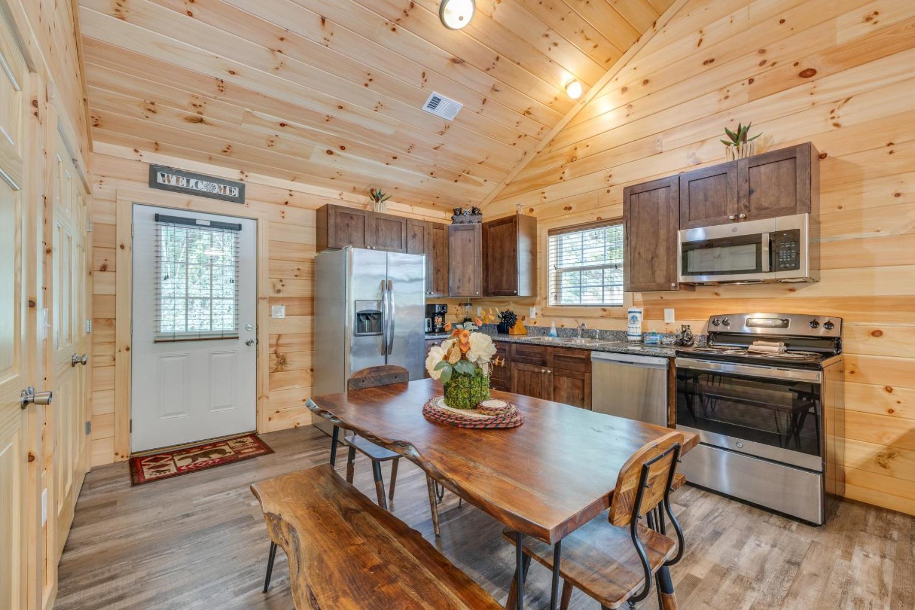 Bear Clubhouse Hot Tub, 1Mile From The Parkway, 900 In Free Tickets! Villa Pigeon Forge Dış mekan fotoğraf