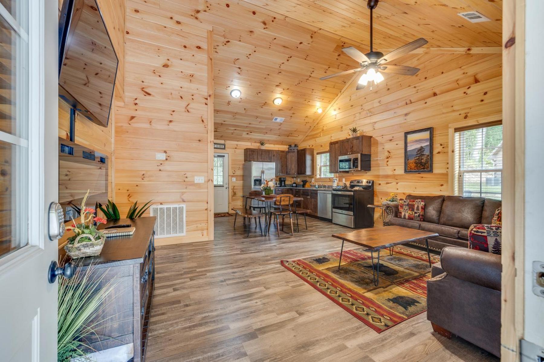 Bear Clubhouse Hot Tub, 1Mile From The Parkway, 900 In Free Tickets! Villa Pigeon Forge Dış mekan fotoğraf