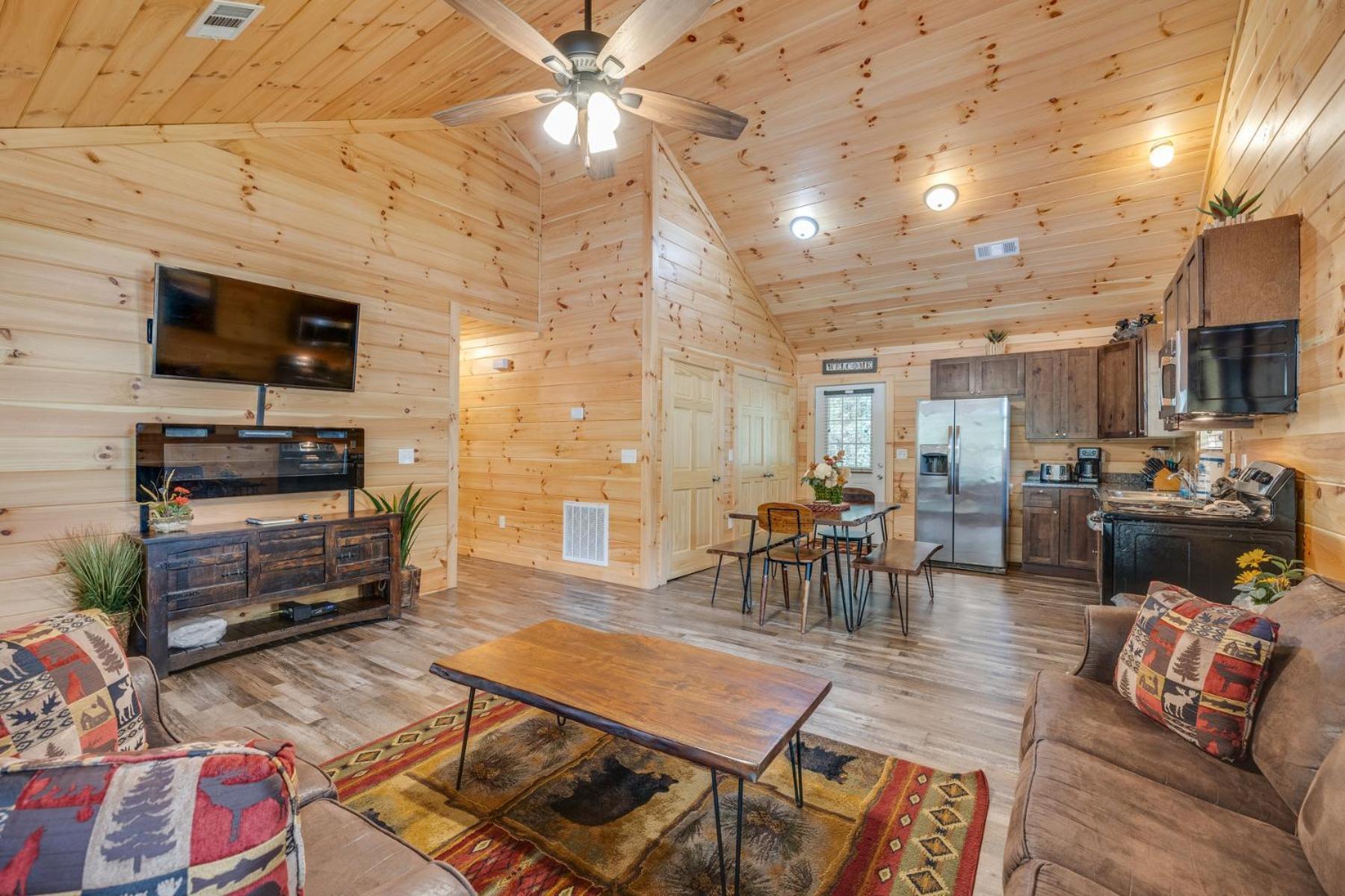 Bear Clubhouse Hot Tub, 1Mile From The Parkway, 900 In Free Tickets! Villa Pigeon Forge Dış mekan fotoğraf